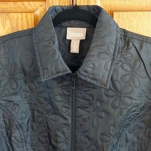 Chico's Quilted Jacket Floral Pattern Embroidered Detail Size Small‎ 8/10 Black